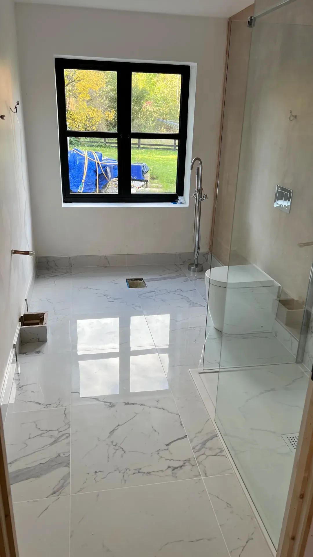 Renovated interior with new joinery, plastering and tiling by Barbers Bathroom & Kitchens